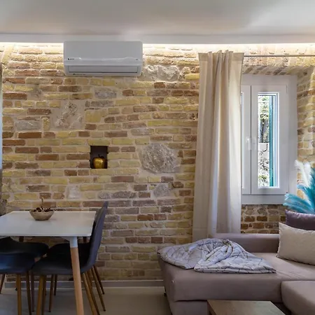 Castello Nuovo By Corfuescapes Appartement *
